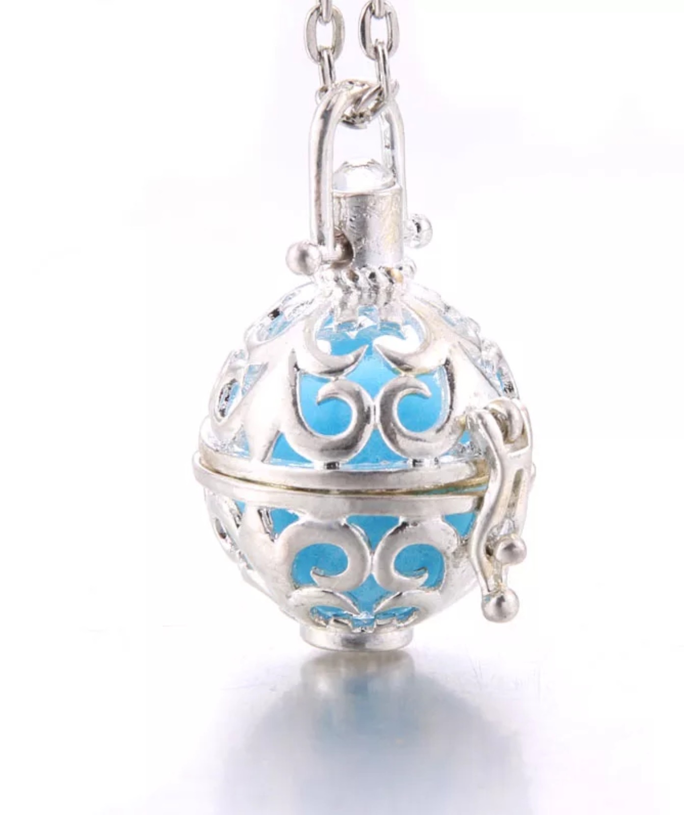 Hollow Leaf Ball Pendant
